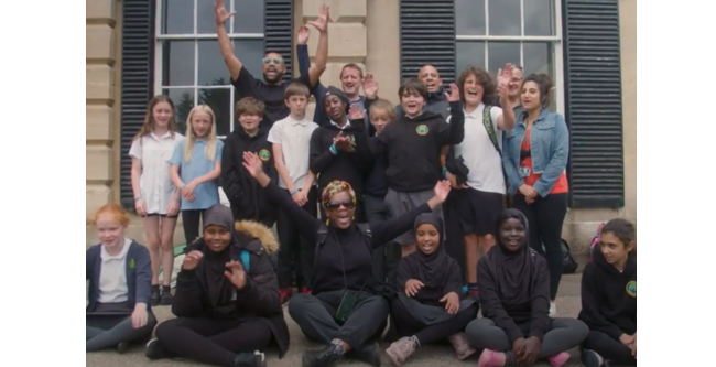Pupils and staff from May Park Primary School visiting the University of Bristol.